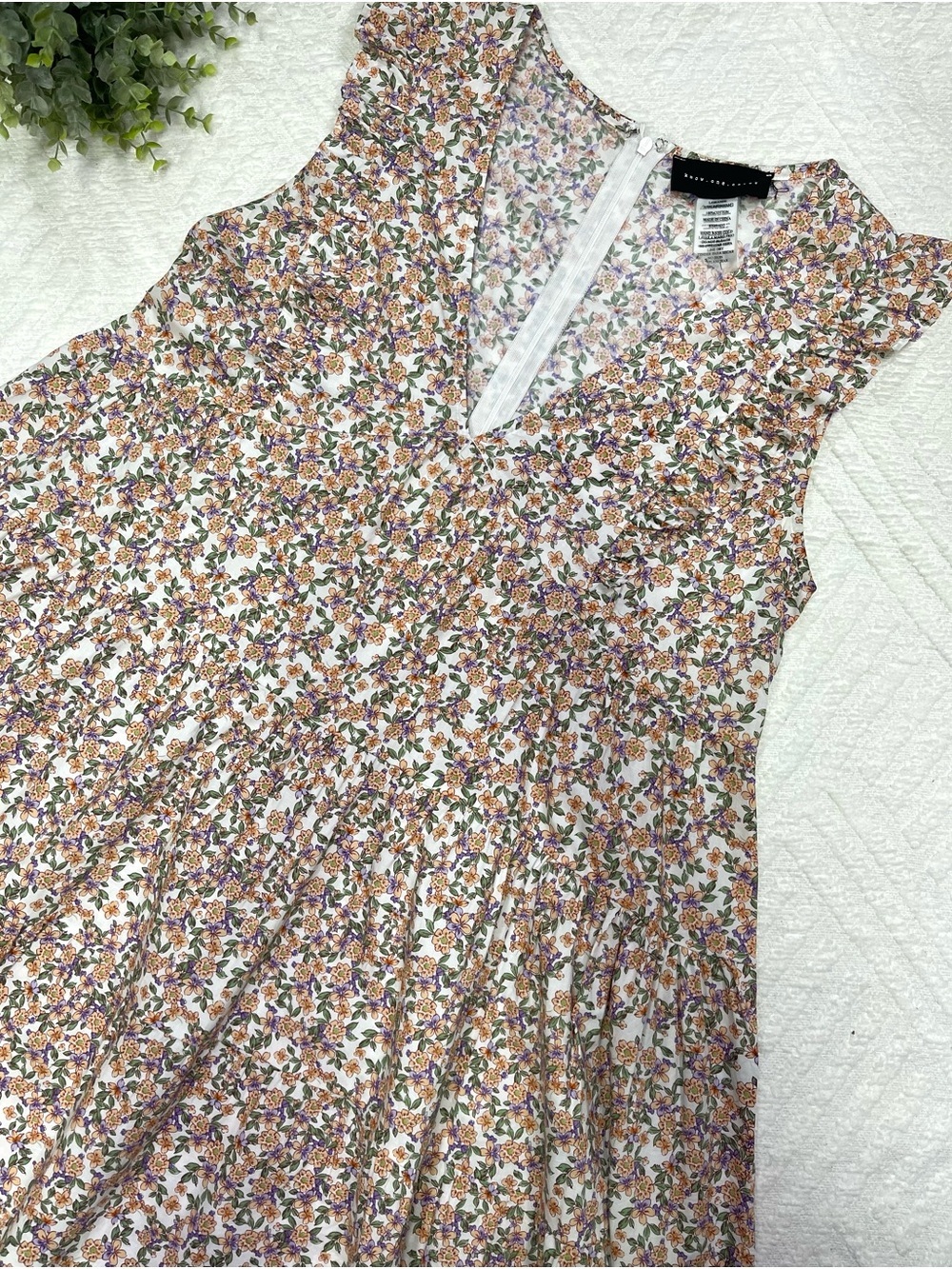Know One Cares Floral Multi V-Neck Dress Women's Size L Summer Dress